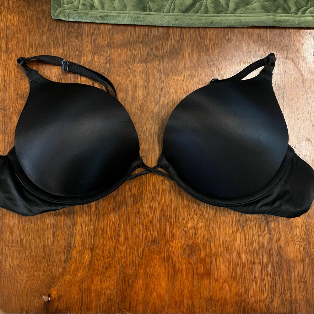 🖤Victoria’s Secret Bombshell Bra 32B BLACK 🖤
